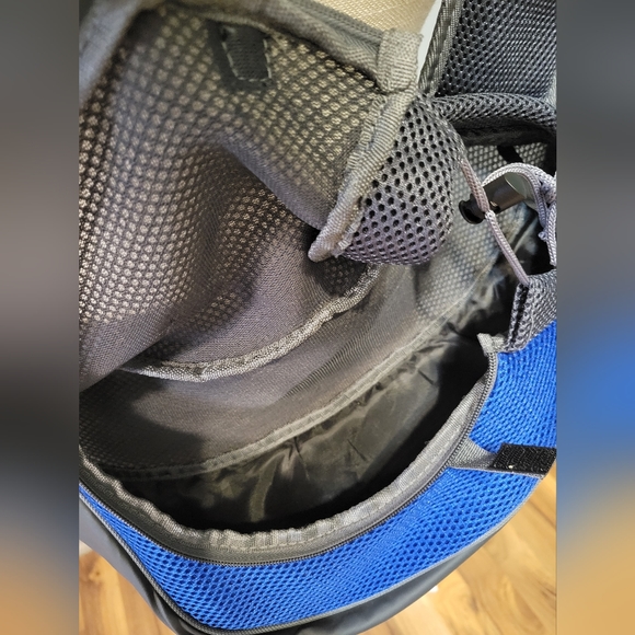 Pet mesh crossbody knapsack travel bag - Picture 5 of 9